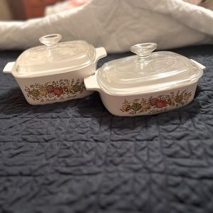 Vintage Pyrex baking ware